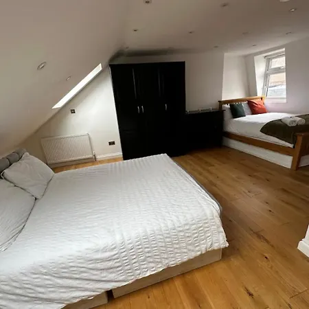 1 Bedroom, Sleeps 5, 30 Minutes To City Centre Londres Exterior foto