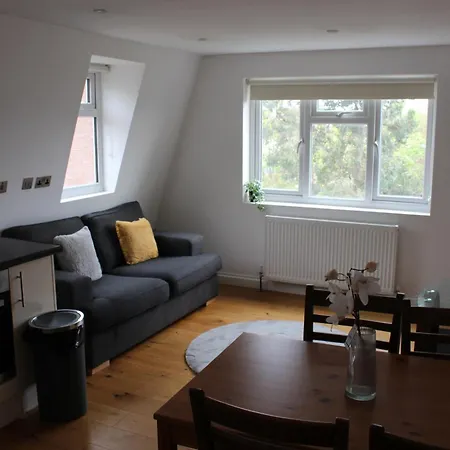 1 Bedroom, Sleeps 5, 30 Minutes To City Centre Londres Exterior foto